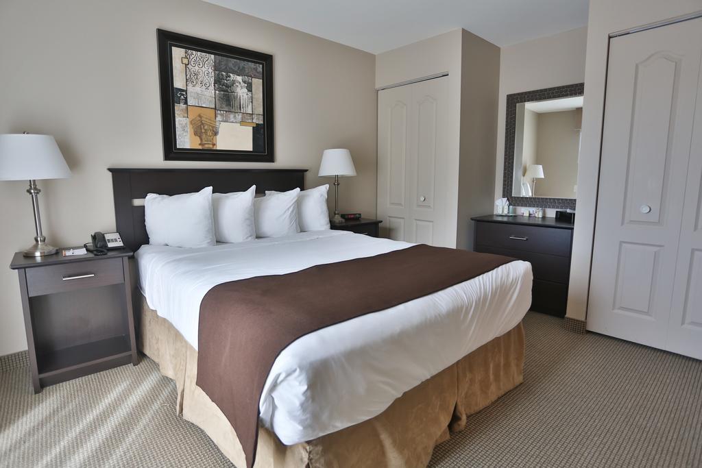 Hotel Le Versailles Saint-Sauveur-des-Monts Pokoj fotografie