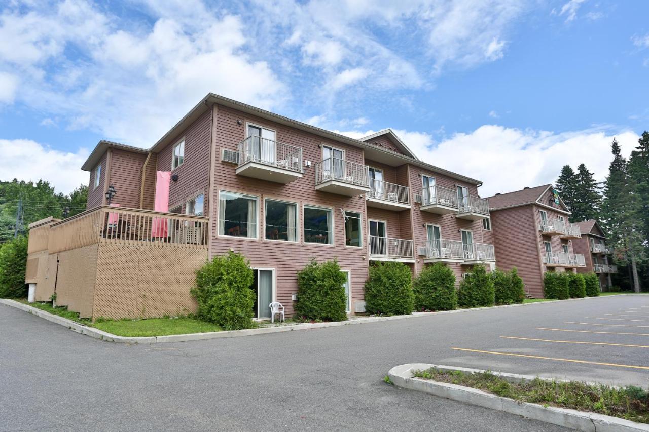 Hotel Le Versailles Saint-Sauveur-des-Monts Exteriér fotografie